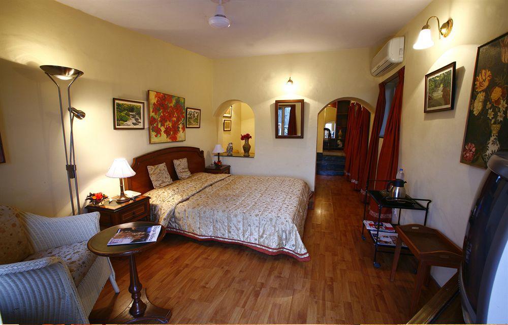 Welcomheritage Connaught House Mount Abu Ngoại thất bức ảnh