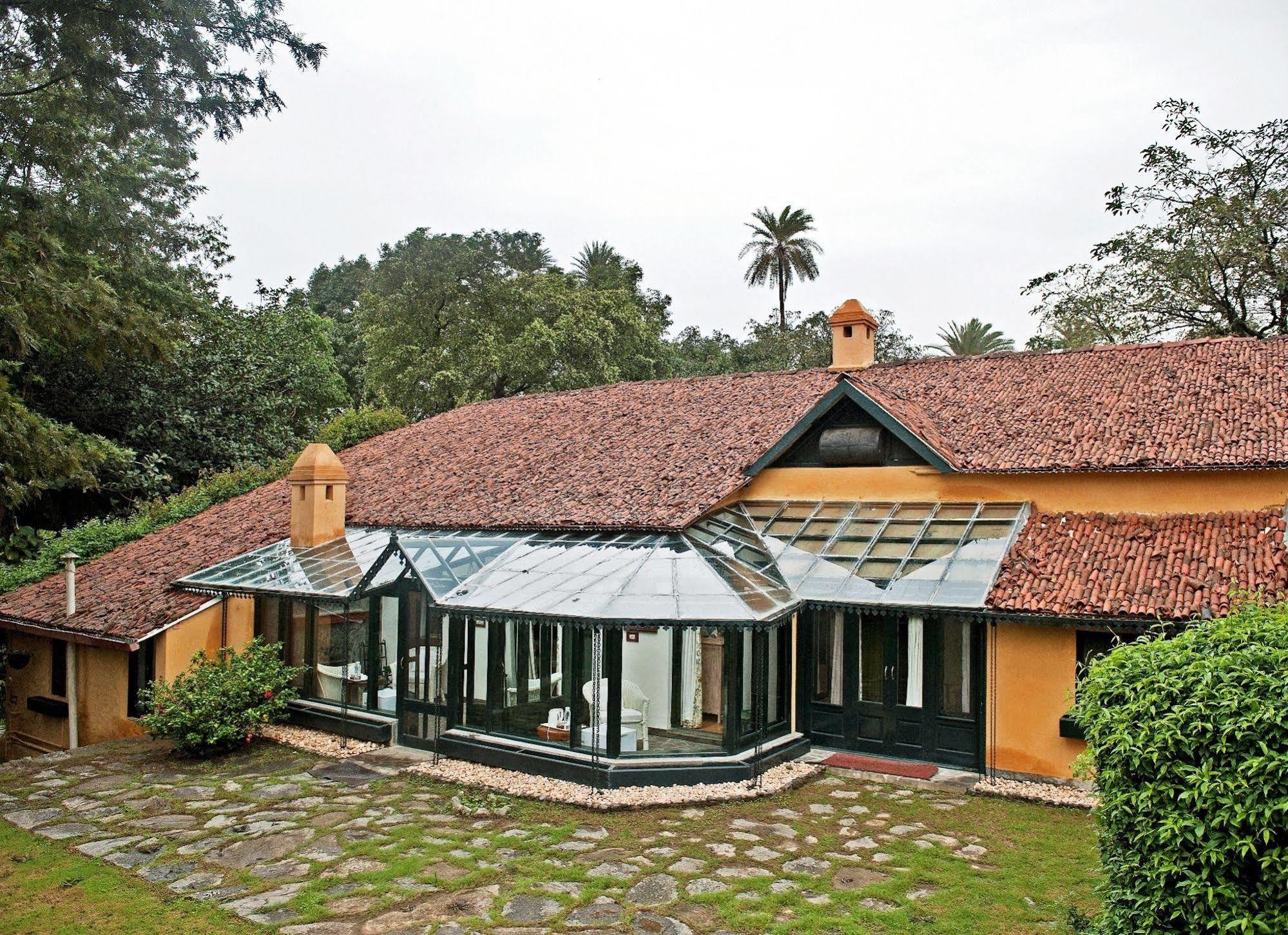 Welcomheritage Connaught House Mount Abu Ngoại thất bức ảnh