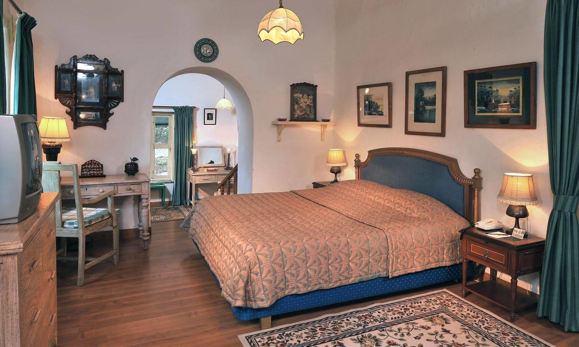 Welcomheritage Connaught House Mount Abu Ngoại thất bức ảnh